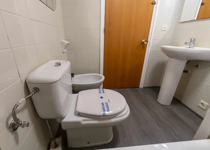 Antillas Piscina Y Terraza Playa Fenals 4pax Apartamento *