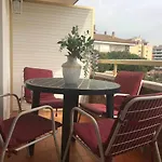 Antillas Piscina Y Terraza Playa Fenals 4pax * 滨海略雷特
