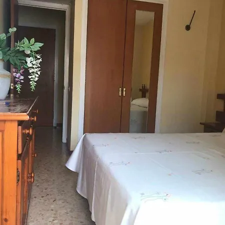 Апартаменты Antillas Con Piscina A Pie De Playa 4 Pax Льорет-де-Мар