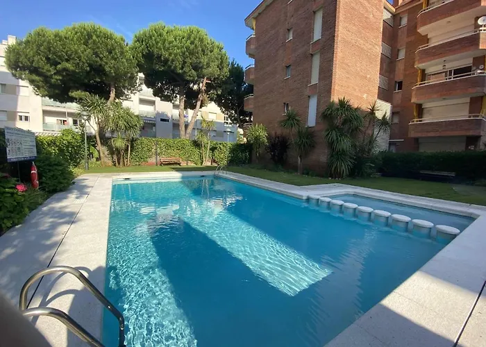 Antillas Piscina Y Terraza Playa Fenals 4pax * 滨海略雷特