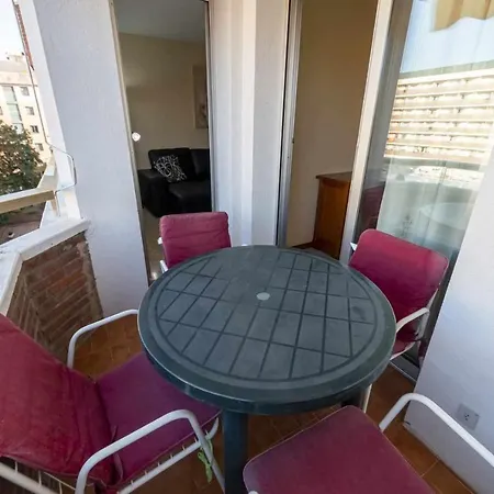 Antillas Piscina Y Terraza Playa Fenals 4pax דירה